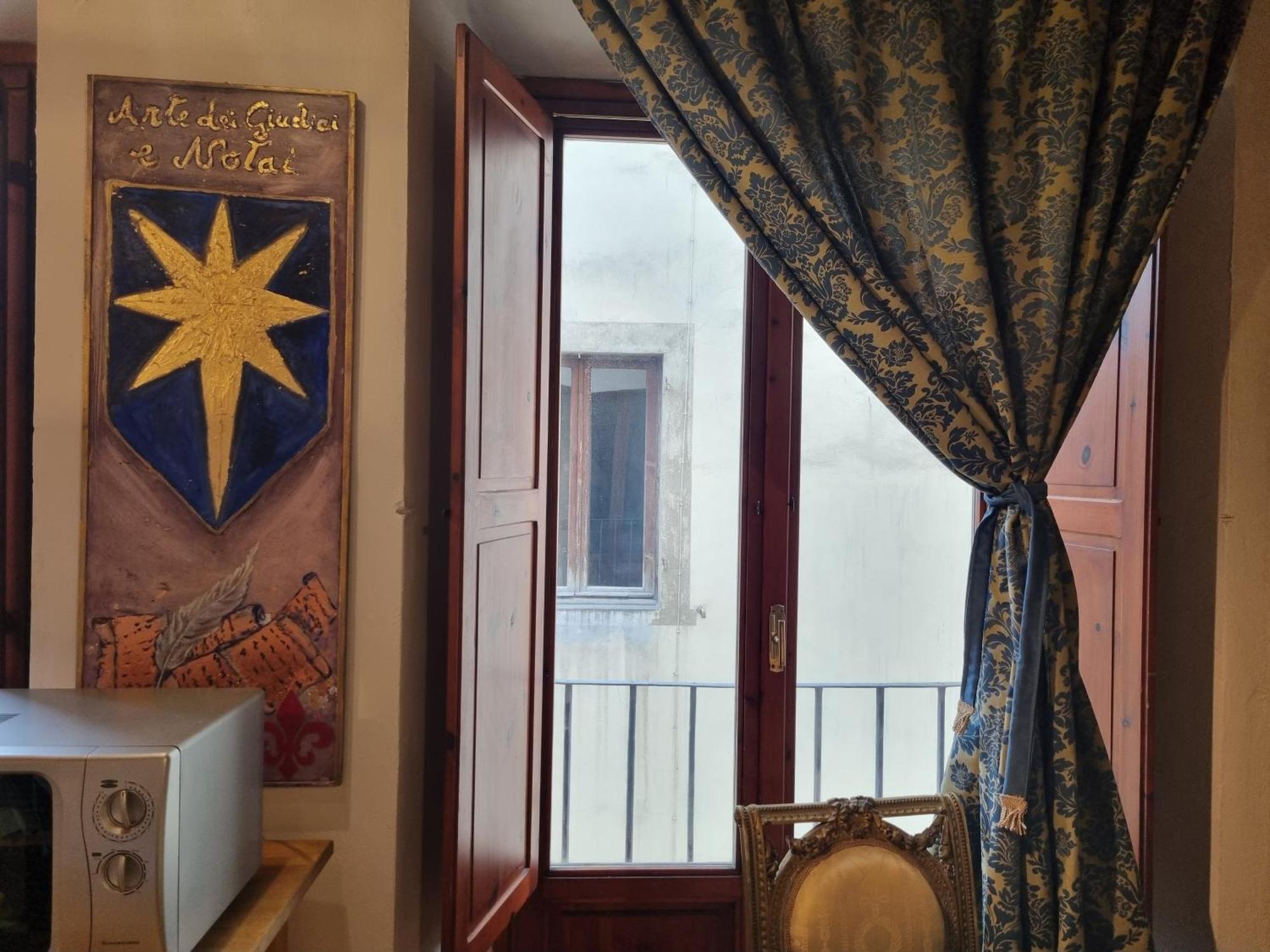 La Sede Dell'arte Monolocale E In Torre Medievale Vicino A Duomo E Piazza Signoria *